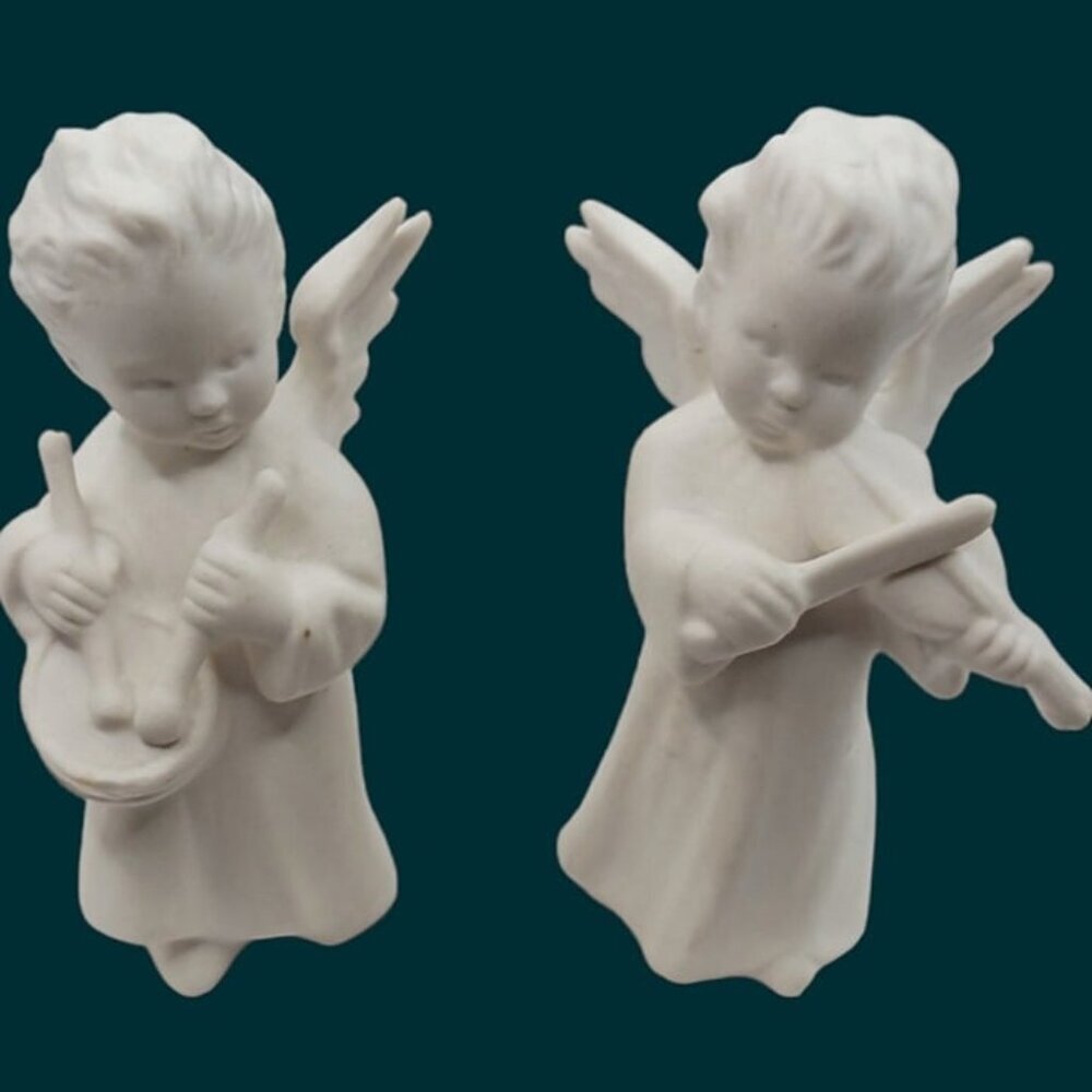 Goebel vtg  set of 2 angels figurines  "3" tall white